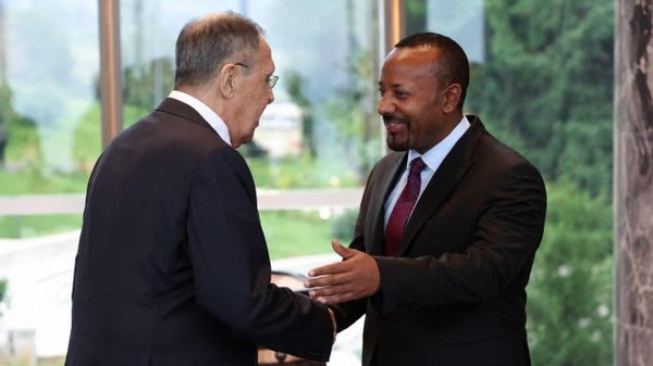 ሩሲያ ለአፍሪካውያን ሞዴል አትሸጥም፤ ነገር ግን 'ችግር መፍቻ ስልቶችን ታቀርባለች' ሲሉ የማሊ የጂኦፖለቲካ ባለሙያ ተናገሩ - Sputnik አፍሪካ