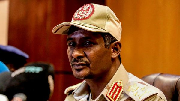 የሱዳን ፍርድ ቤት በአማፂው የፈጥኖ ደራሽ ኃይል መሪ እና ሌሎች ከፍተኛ አዛዦች በሌሉበት የሞት ፍርድ ፈረደባቸው - Sputnik አፍሪካ