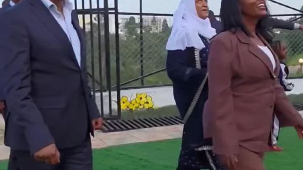 አዳነች አቤቤን ያስደመመ አስደናቂ የሰርከስ ክዋኔ - Sputnik አፍሪካ