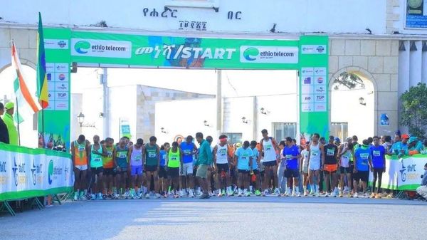 በ6 ከተሞች ሲካሄድ የቆየው የልወቅሽ ኢትዮጵያ ክላሲክ የሩጫ ውድድር ዛሬ በሐረር ከተማ ፍጻሜውን አገኘ - Sputnik አፍሪካ