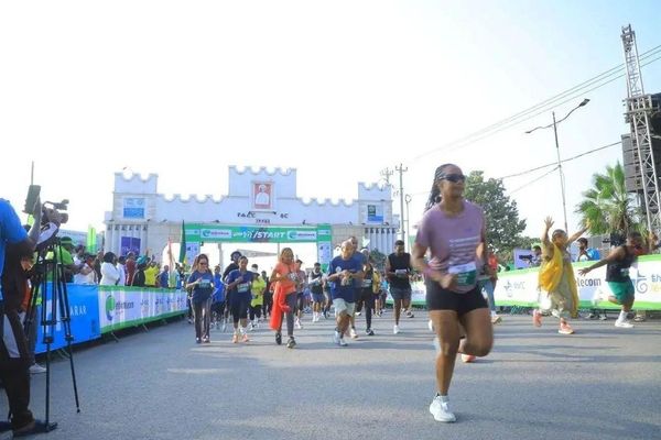 በ6 ከተሞች ሲካሄድ የቆየው የልወቅሽ ኢትዮጵያ ክላሲክ የሩጫ ውድድር ዛሬ በሐረር ከተማ ፍጻሜውን አገኘ በ6 ከተሞች ሲካሄድ የቆየው የልወቅሽ ኢትዮጵያ ክላሲክ የሩጫ ውድድር ዛሬ በሐረር ከተማ ፍጻሜውን አገኘ - Sputnik አፍሪካ