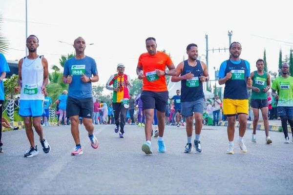 በ6 ከተሞች ሲካሄድ የቆየው የልወቅሽ ኢትዮጵያ ክላሲክ የሩጫ ውድድር ዛሬ በሐረር ከተማ ፍጻሜውን አገኘ በ6 ከተሞች ሲካሄድ የቆየው የልወቅሽ ኢትዮጵያ ክላሲክ የሩጫ ውድድር ዛሬ በሐረር ከተማ ፍጻሜውን አገኘ - Sputnik አፍሪካ