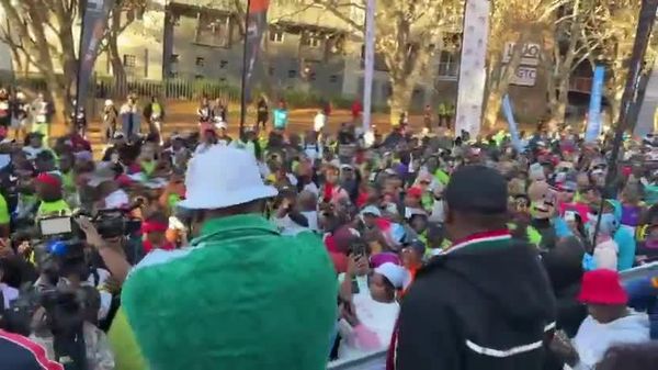 የደቡብ አፍሪካው ፕሬዚዳንት ስሪል ራማፎሳ በጆሃንስበርግ የማንዴላ ቀን የሩጫ እና የእግር ጉዞ ላይ ከሺዎች ጋር ተሳተፉ - የፕሬዚዳንት ጽሕፈት ቤት - Sputnik አፍሪካ