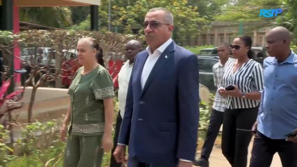 በሥልጣን ላይ ያሉት የሳኦ ቶሜ እና ፕሪንሲፔ ፕሬዚዳንት ለሁለተኛ የሥራ ዘመን በድጋሚ ተመርጠዋል - ጊዜያዊ ውጤት - Sputnik አፍሪካ