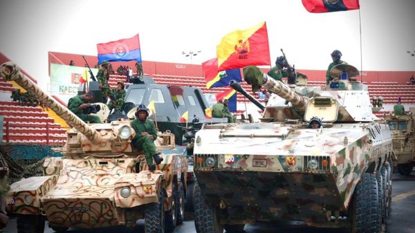 ፕሬዚዳንት ቲኑቡ የናይጄሪያ ወታደራዊ ኃይል ክፍለ ጦሮችን ብዛት ከ8 ወደ 12 አሳዳጉ - Sputnik አፍሪካ