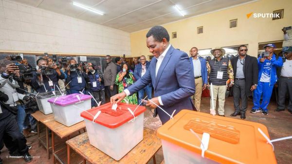 ሃካይንዴ ሂቺሌማ የዛምቢያ ፕሬዚዳንታዊ ምርጫ ፉክክርን በቀዳሚነት መሩ - Sputnik አፍሪካ