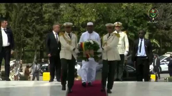 የአልጄሪያ ፕሬዚዳንት አብደልመጂድ ተቡን የማሊ ጠቅላይ ሚኒስትር አብዱላይ ማይጋን ተቀብለው አነጋገሩ - Sputnik አፍሪካ