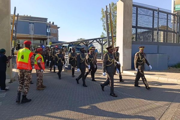 ናሚቢያ ስድስት የነፃነት ጀግኖችን በድጋሚ ቀበረች፤ ደቡብ አፍሪካ በበኩሏ የጠፉ ሰዎችን በማፈላለግ ድጋፍ እንደምታደርግ ቃል ገብታለች - የመንግሥት ሚዲያ - Sputnik አፍሪካ