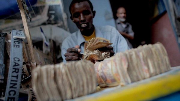 ሶማሊያ ከሦስት አስርት ዓመታት የዶላር ጥገኝነት በኋላ ብሔራዊ ገንዘቧን ልትመልስ ነው - Sputnik አፍሪካ
