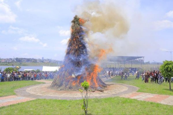 የሀዲያ ብሔር ዘመን መለወጫ “ያሆዴ” በዓል በሆሳዕና ከተማ በድምቀት ተከበረ - Sputnik አፍሪካ