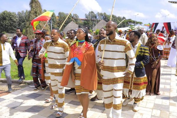 የሀዲያ ብሔር ዘመን መለወጫ “ያሆዴ” በዓል በሆሳዕና ከተማ በድምቀት ተከበረ - Sputnik አፍሪካ